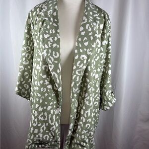 Women’s Green and White Animal Print Blazer 1XL NWT